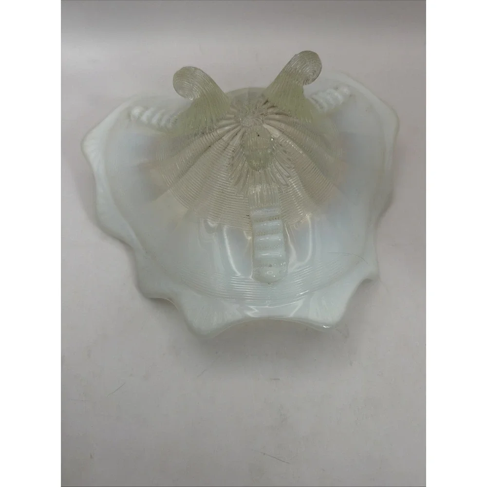 White Northwood Opalescent Glass Bowl Klondyke Three 3 Footed Antique